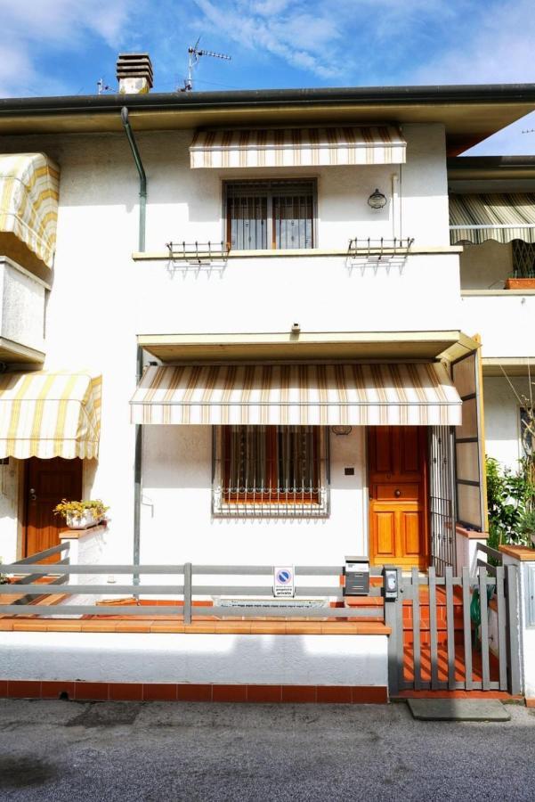 Villa Casa Ceragioli Viareggio Exterior foto